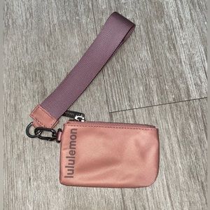 Lululemon Wristlet Pouch in Rose
